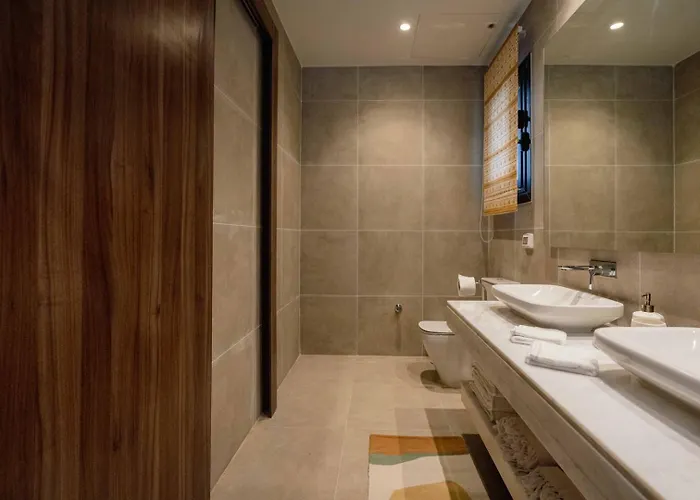 The Reef House Luxury Waterfront *